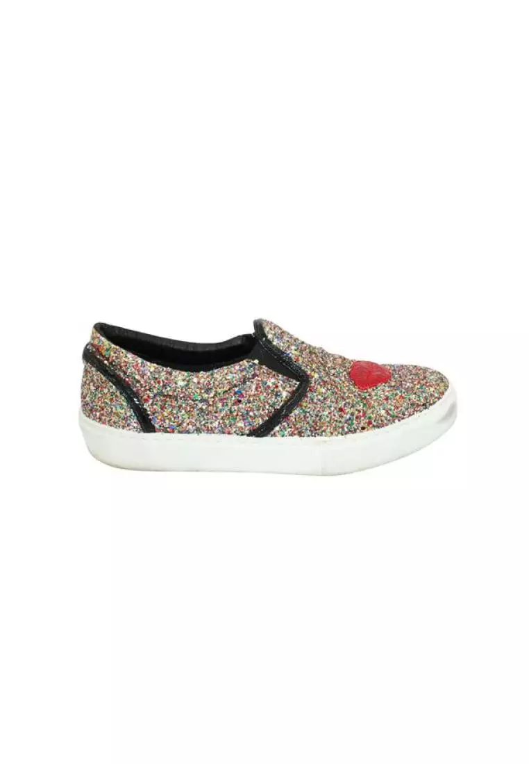 Glitter slip clearance
