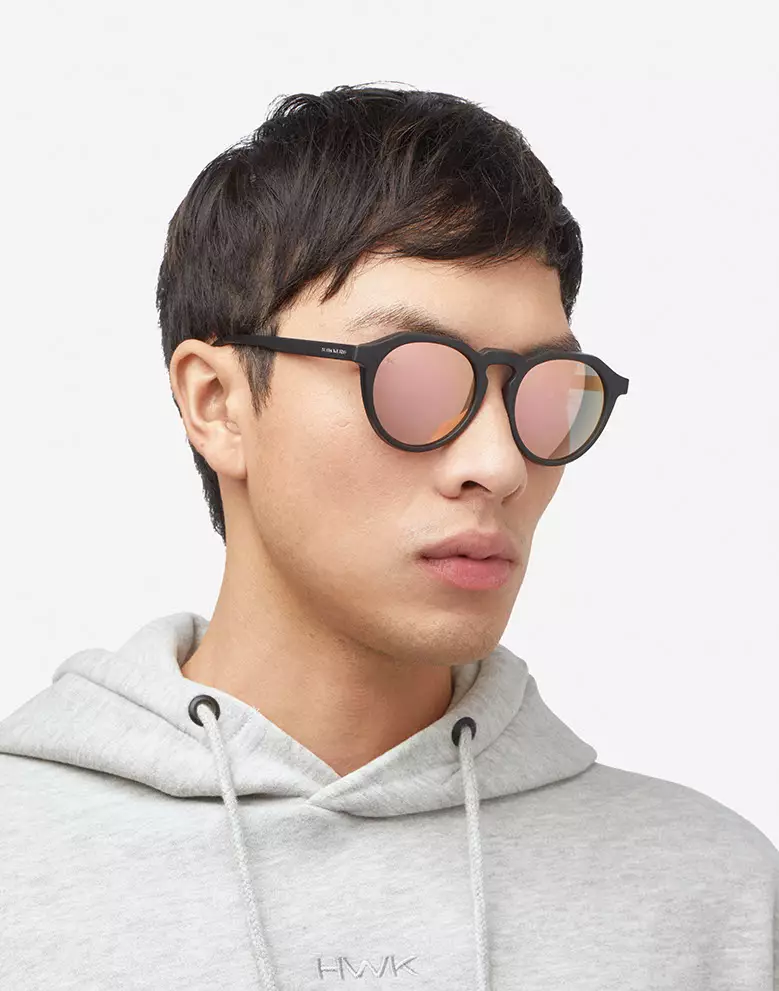 HAWKERS Black Rose Gold WARWICK RAW. Sunglasses for Men and Women, Unisex. UV400 protection. Official product designed and made in Spain. HWRA22BKT0