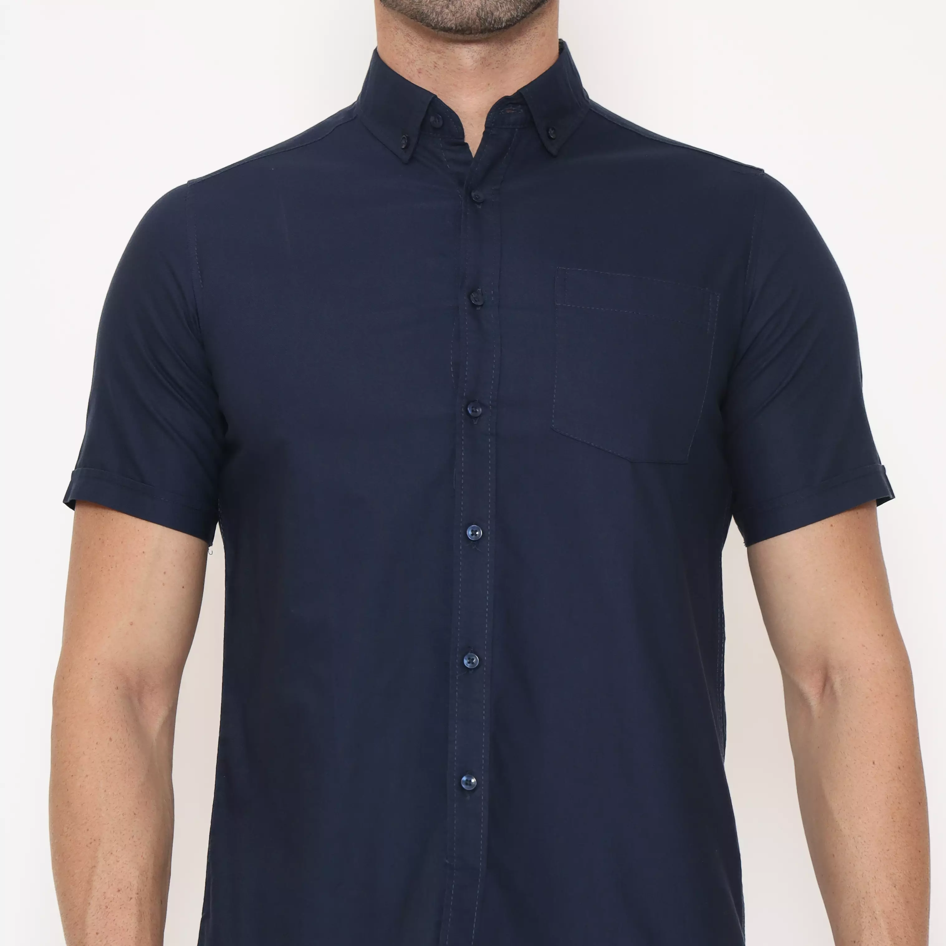 Schoeller Kemeja Pria Slim Fit Lengan Pendek Warna Navy – Bahan Katun Premium