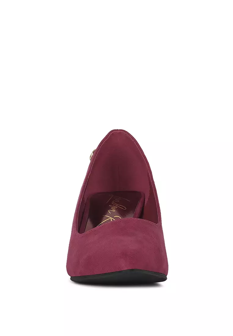 Block Heel Pumps in Burgundy