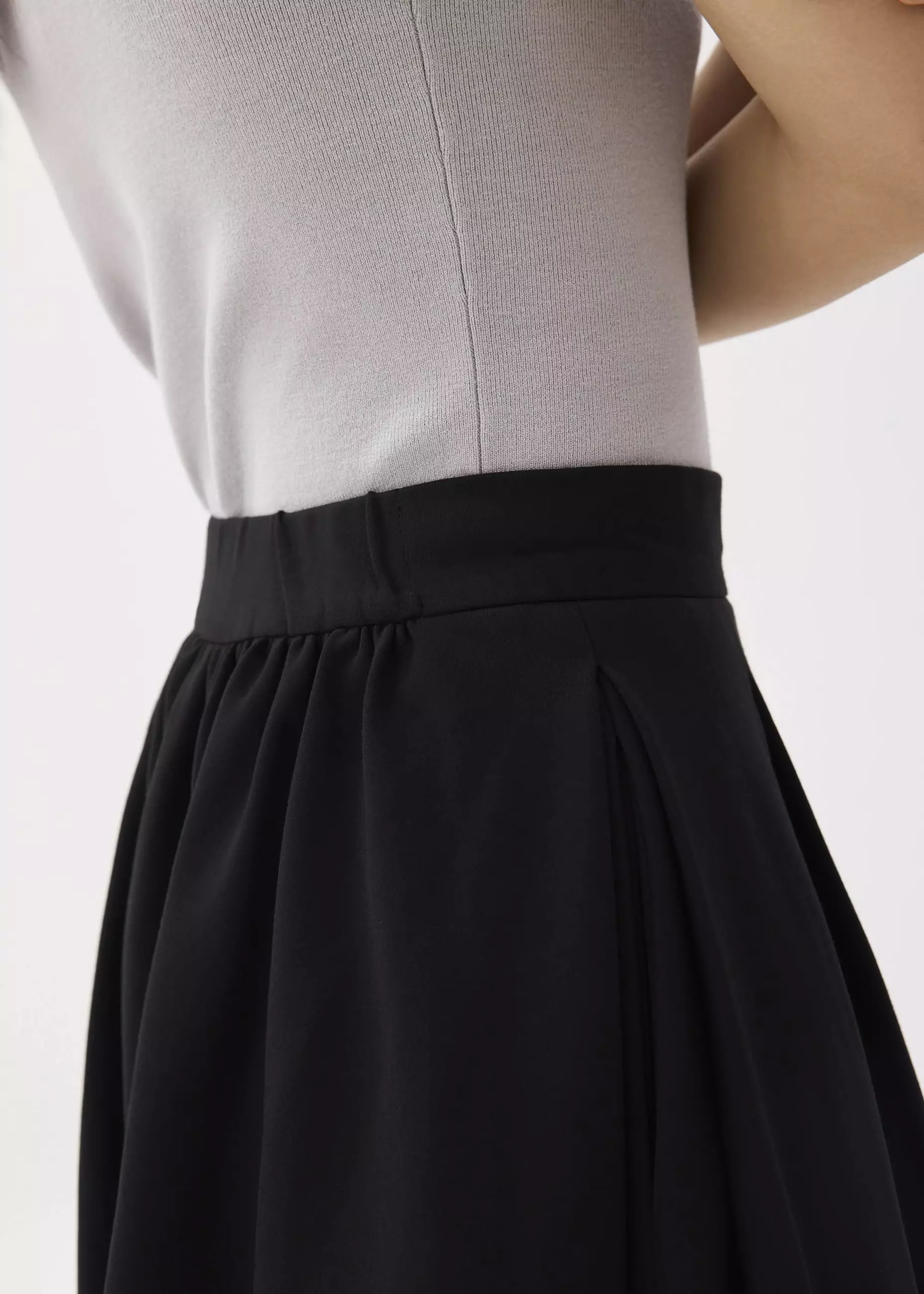 Rok Wanita - Lara Elastic Reversible Pleated Midi Skirt