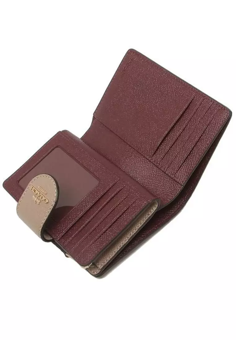 Coach medium deals corner zip wallet