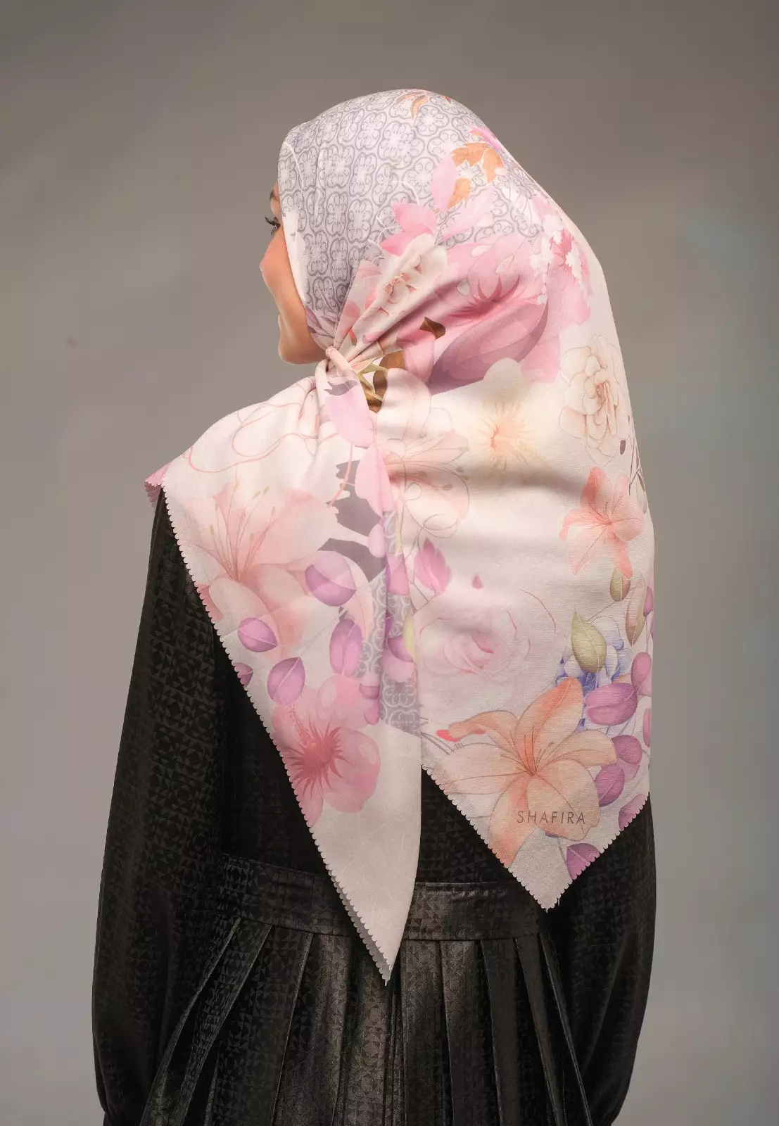 Izara Printed Scarf Ice Grey | Hijab Segi Empat Motif