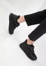 Black/Black