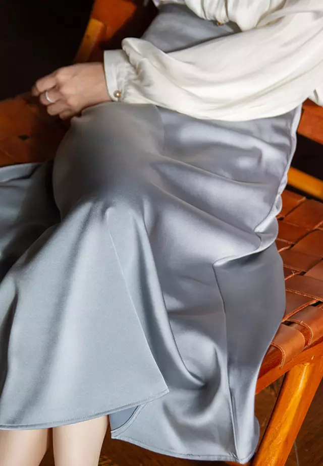 French Retro Silk High Waist Midi Skirt A21031922BL