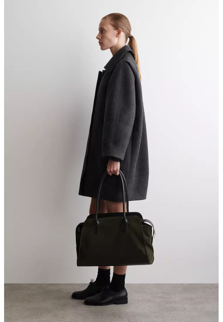 SCULPTED WOOL-BLEND COAT