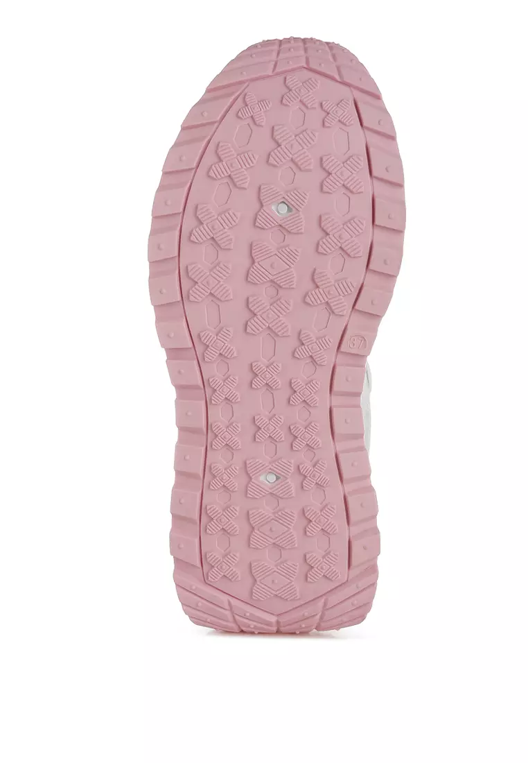 Sepatu Kets Metalik Detail Bordir Cetak dalam Warna Silver & Pink