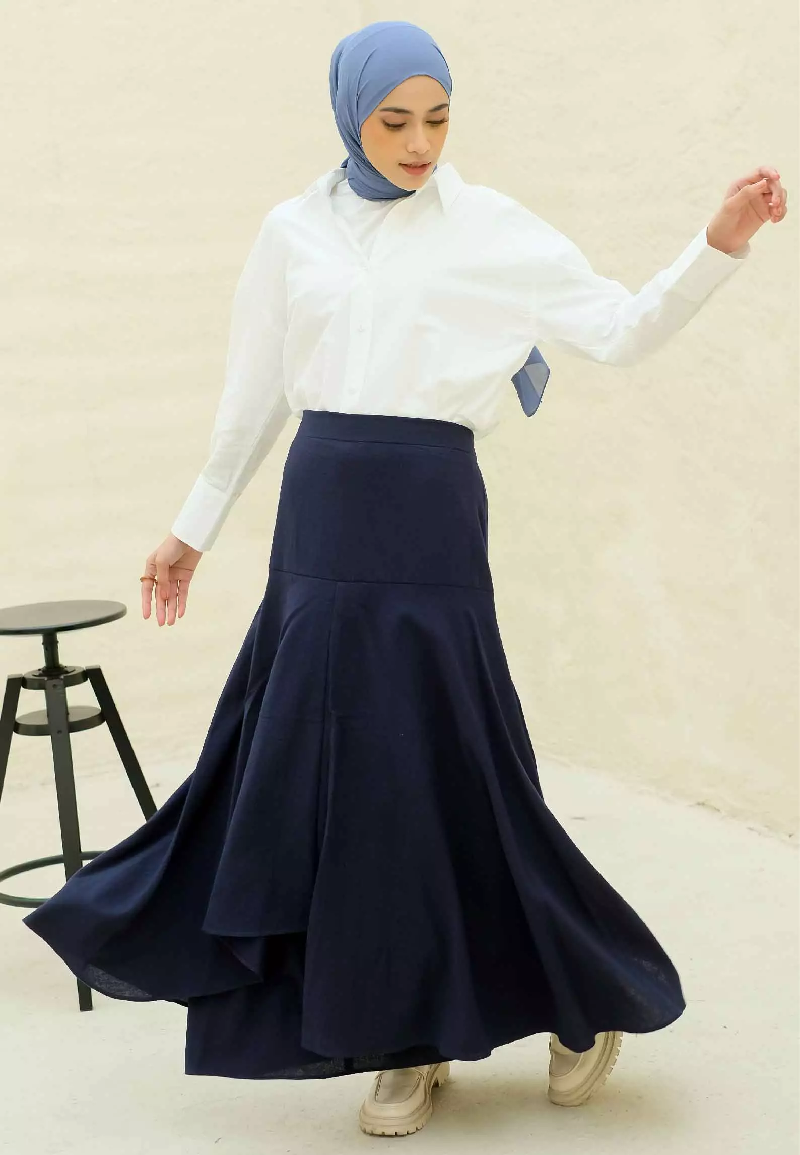 Aera Skirt Navy