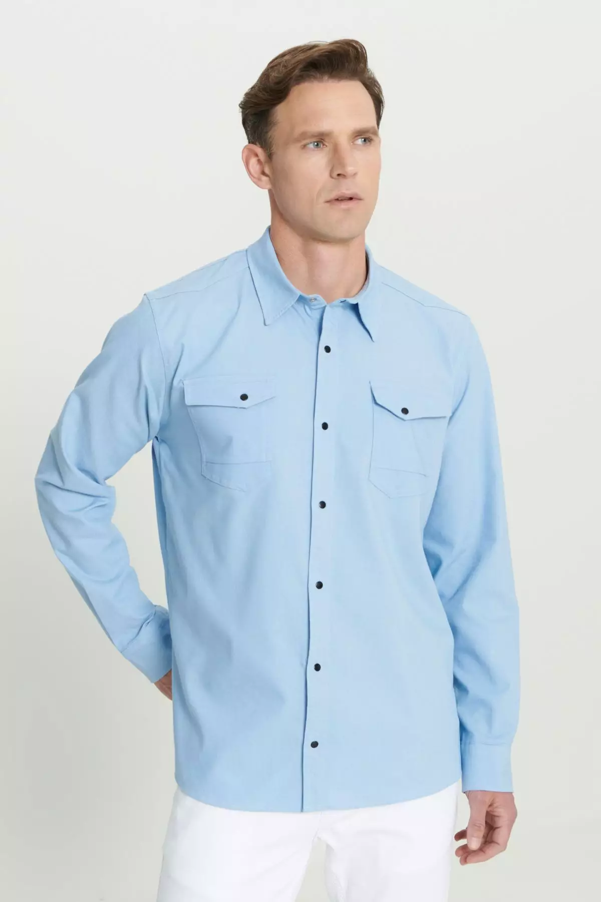 Slim Fit Buttoned Shirt
