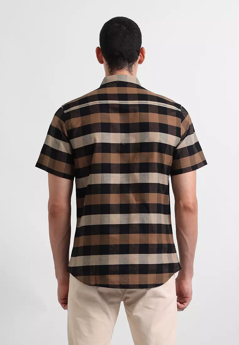 MANZONE - Kemeja Pria Lengan Pendek Rodrick 2  Slim Fit - Brown