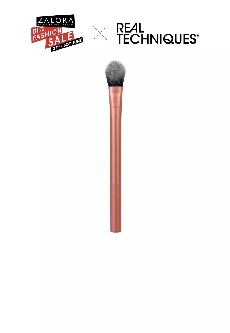 Buy MAKE UP FOR EVER #174 Concealer Brush- small brush here at 70