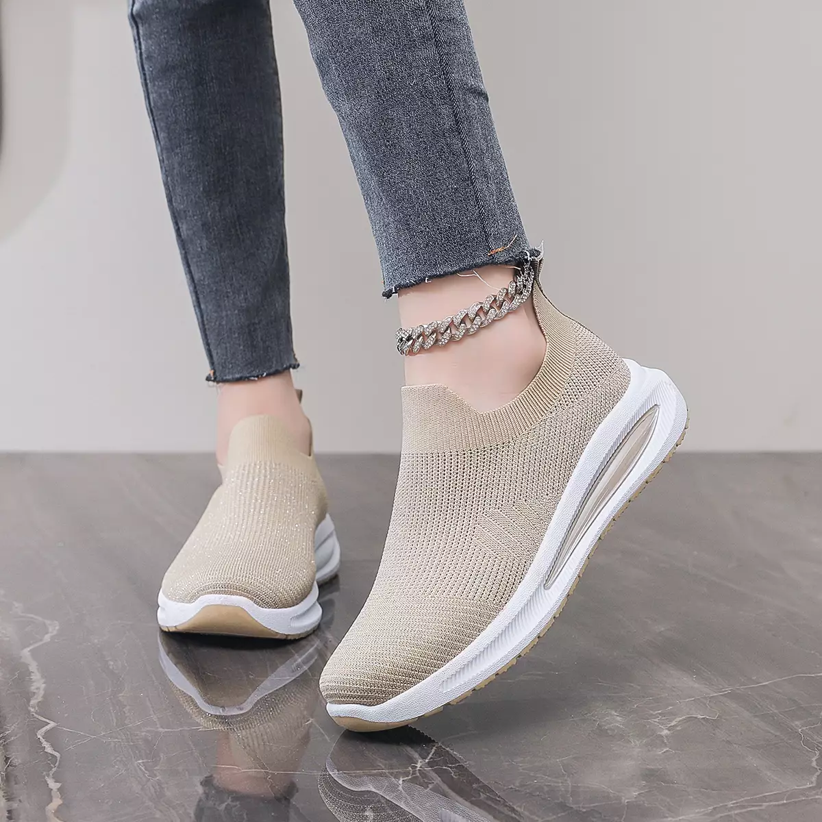 Sepatu Kekinian Untuk Semua Aktivitas – Nyaman, Fashionable, Anti Ribet