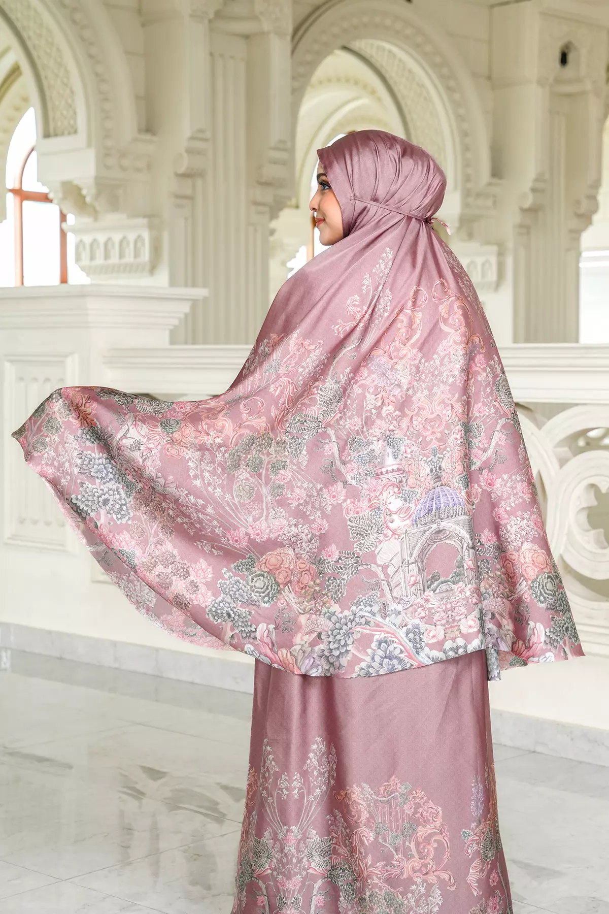 The Palace Prayer Robe - Beauté