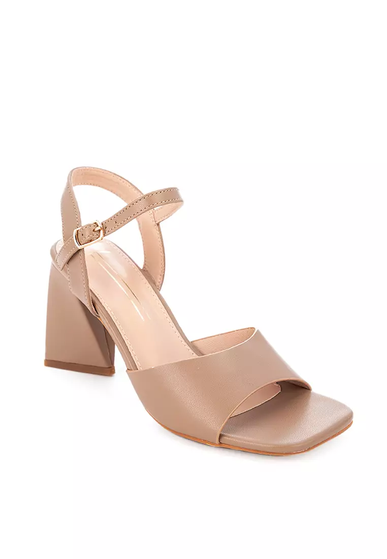 Unlisted heels top