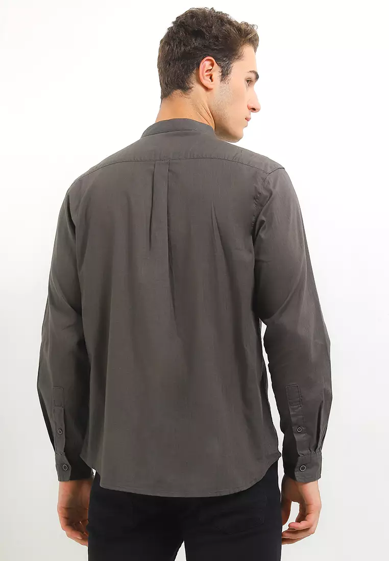 TRIPLE Kemeja Lengan Panjang Mandarin Slim Fit - Dark Grey