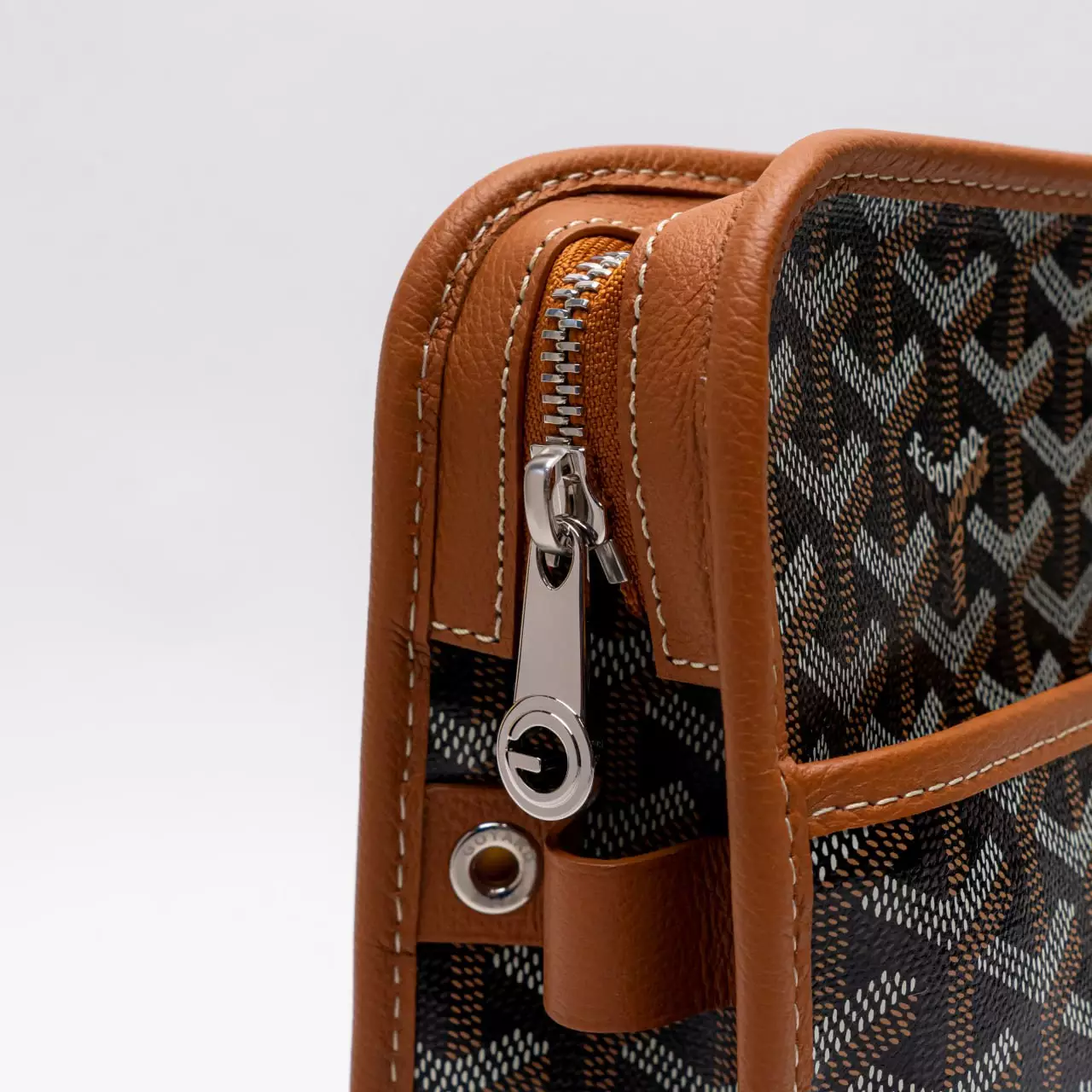 Trousse Jouvence GM Clutch Bag Black Tan