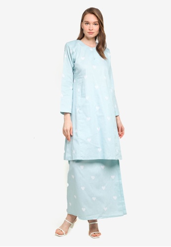 Buy Butik Sireh Pinang Baju Kurung Pahang Shahira 2020 Online Zalora Singapore Latar belakang piang (areca catechu, linn) adalah tanaman yang banyak dijumpai di sumatera utara terutama pemanfaatan buah pinang belum banyak diketahui masyarakat selain untuk ramuan sirih dan ditanam hanya untuk pagar dan. baju kurung pahang shahira