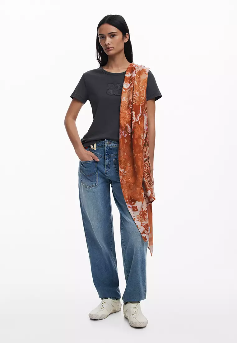 Rectangular paisley scarf