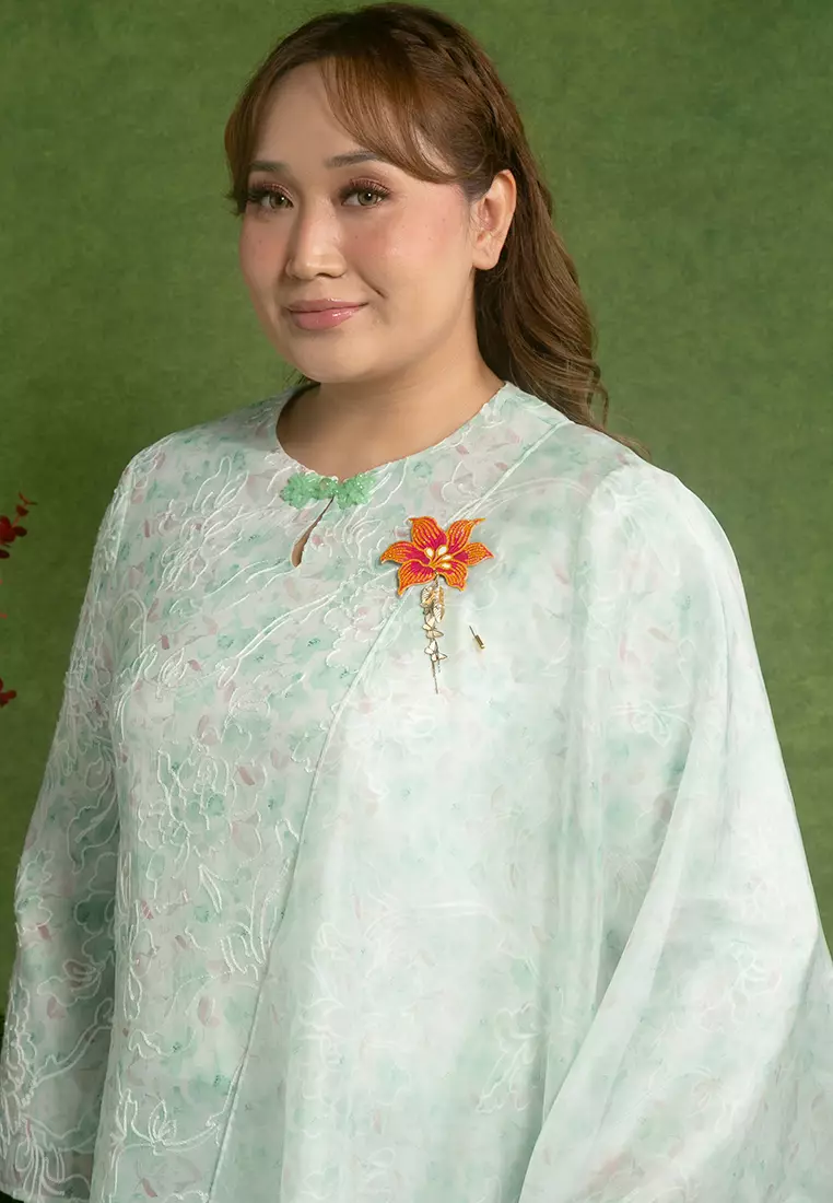 Aneesa Plus size Kurung with Shawl