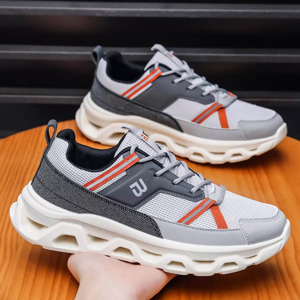 Sneakers Olahraga Pria Style Modis Kekinian Gaya Korean Sepatu Cowok Bertali QNW510