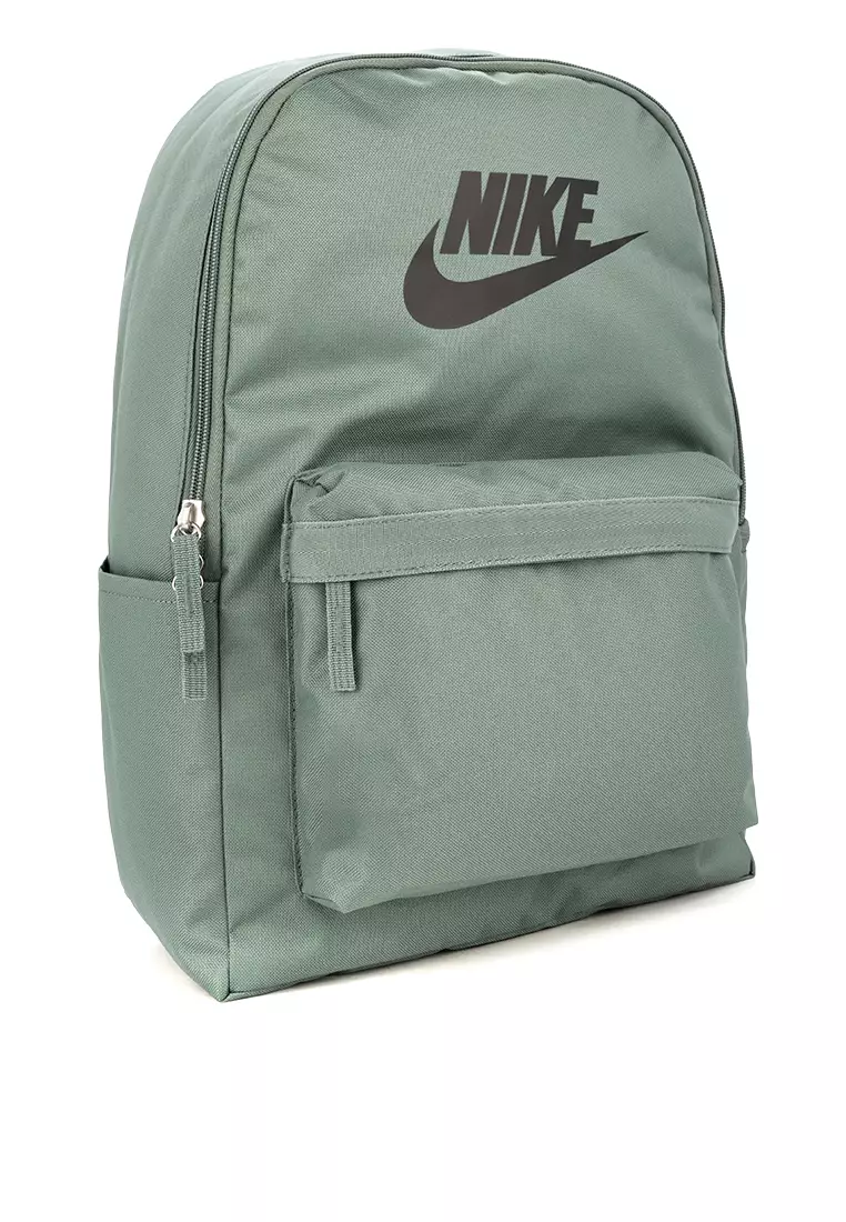 nike backpack gray small Nike, Unisex, Varsity Elite (32L), Iron Grey/Black/Black, One Size : Sports & Outdoors making it perfect for the modern explorer Nike Sportswear Futura Womens Mini