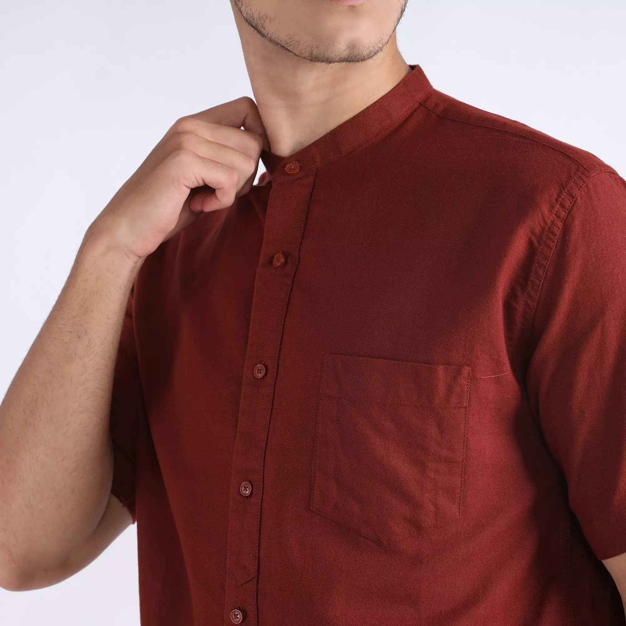 LARUSSO Dawn of Time - Kemeja Koko Collin Rami Lengan Pendek - Dark Chrimson Red