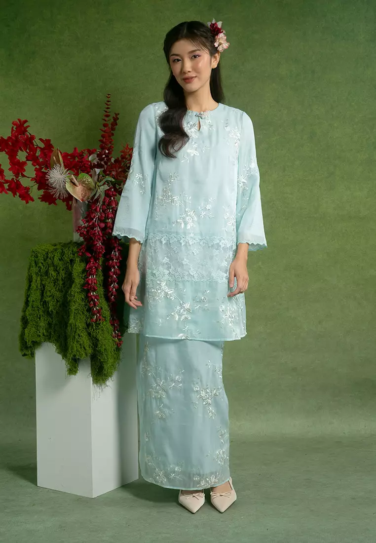 Azriah Embroidered Kurung Labuh Set