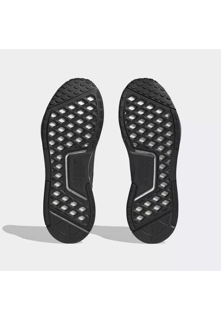 Nmd japan deals triple black singapore