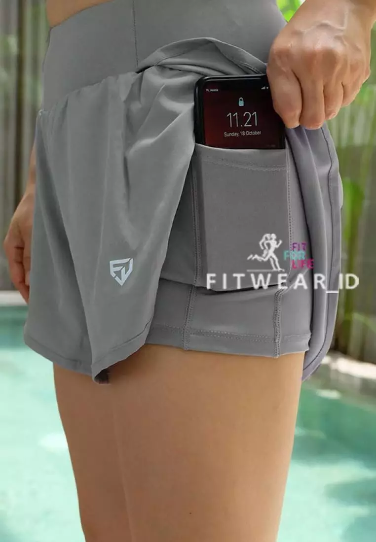 Fitwear - Celana Pendek Lari + Inner Olahraga Wanita LILIAN - SILVER