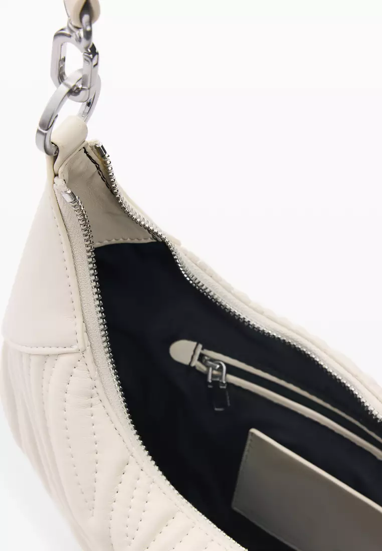 Medium oval bag with engravings