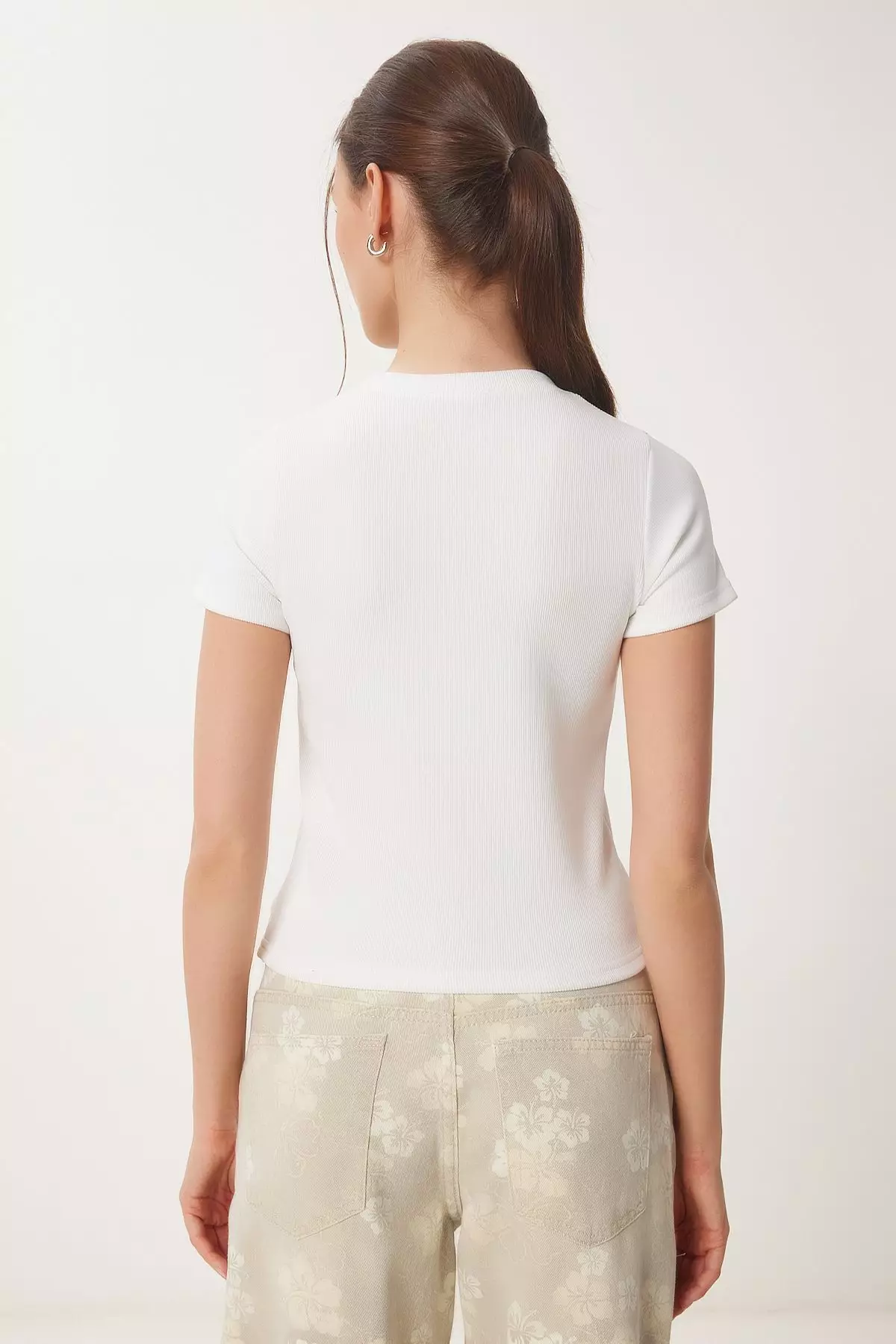 Heart Embroidered Ribbed Knitted T-Shirt