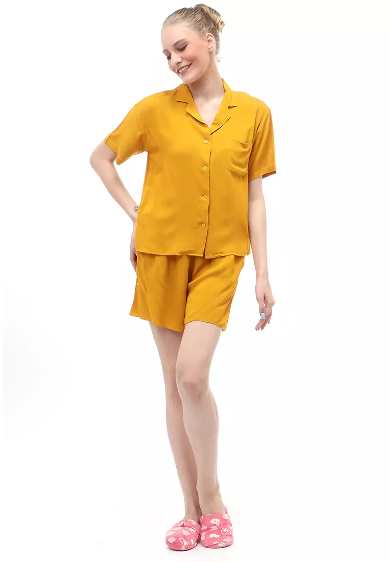 Avalee Setelan Wanita Simple Atasan Bawahan Motif Plain Relaxed Fit - Mustard