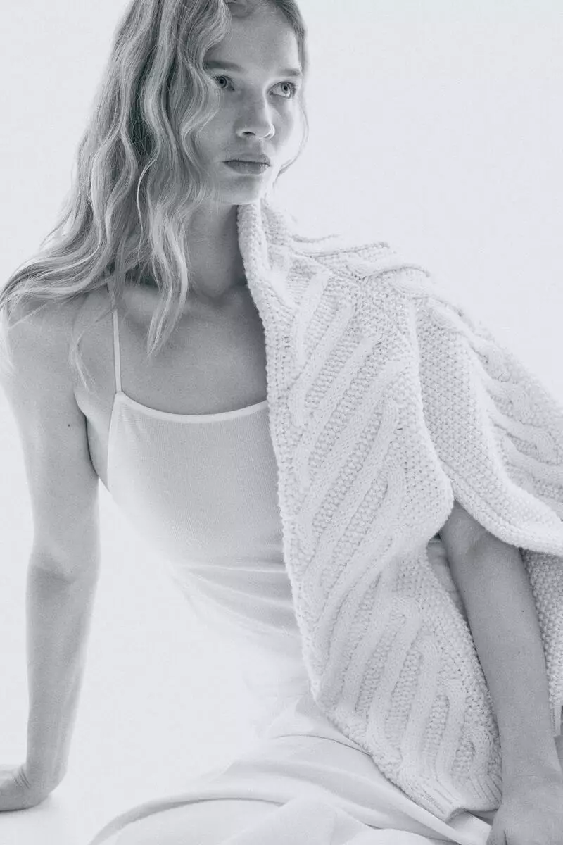 Lace-trimmed strappy top