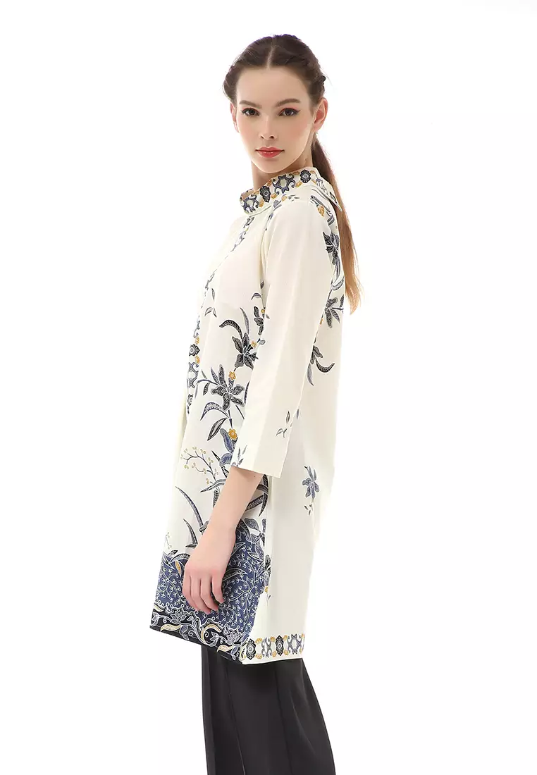 Hamlin Olaf Atasan Batik Wanita Tunik Traditional Motive Elegant Design Material Cotton ORIGINAL - White Blue