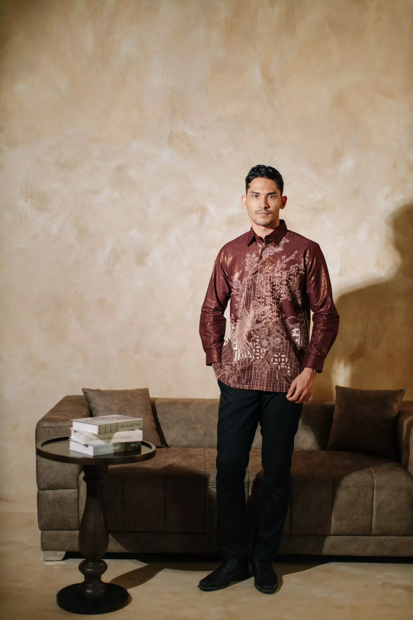 Amarta Maroon Kemeja Pria  Panjang Regular Fit Furing Foil