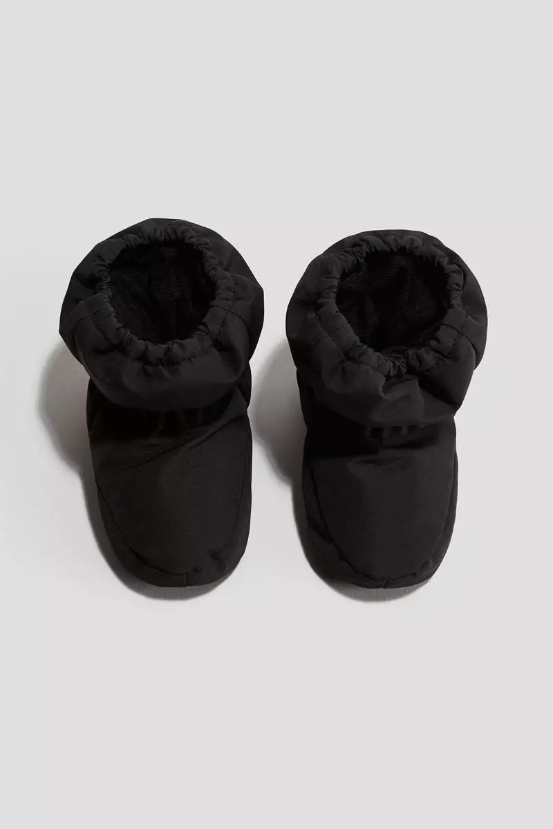 Water-repellent bootees