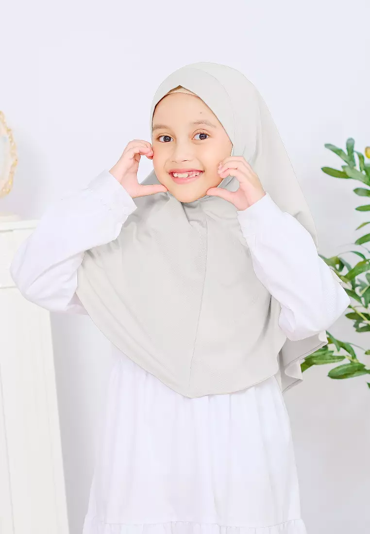 Cotton Bee - Jennaira Bergo Dagu | Hijab Instan Anak Non Pad - S