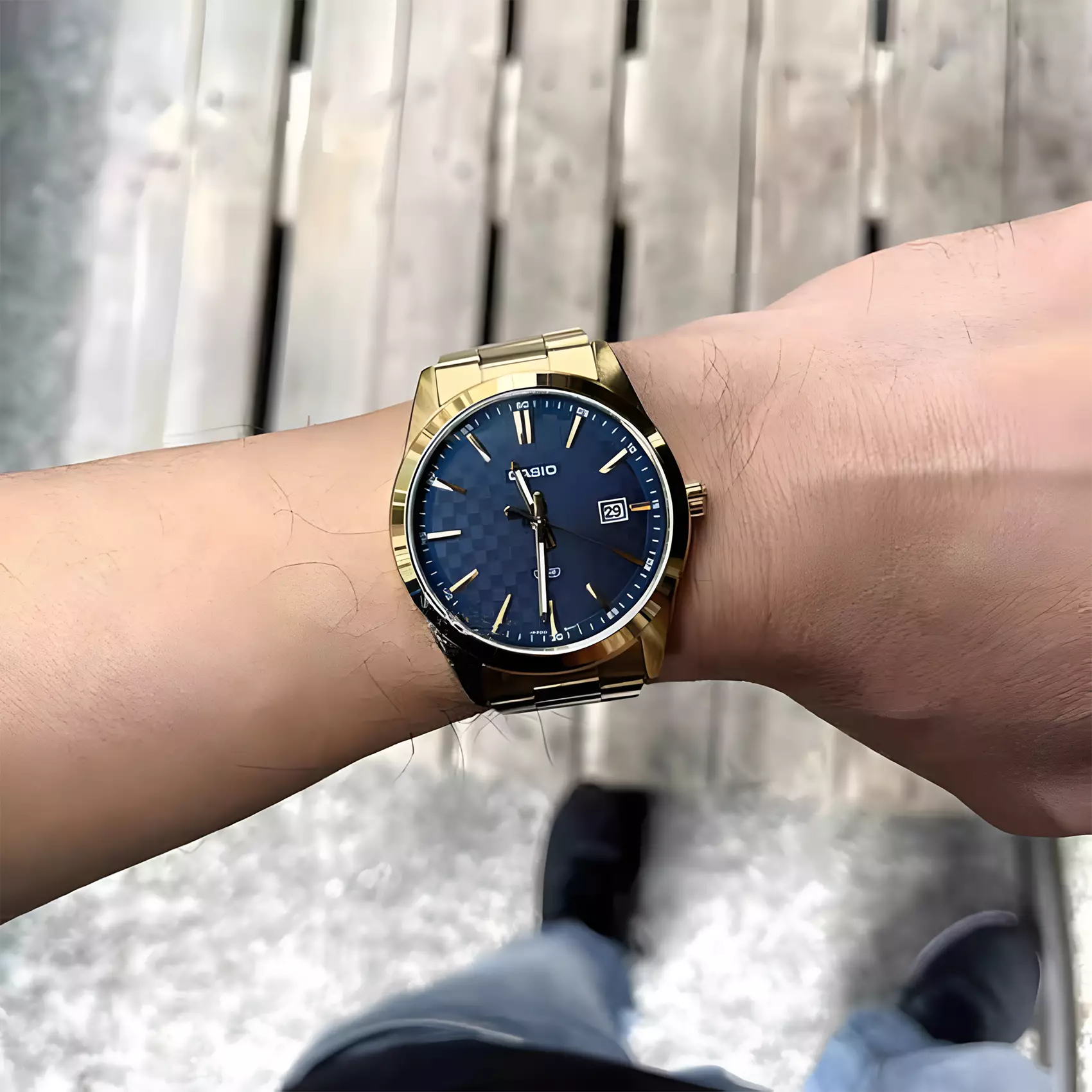 Casio MTP-VD03G-2A - Jam Tangan Analog Pria Blue Dial - All Gold Stainless Steel