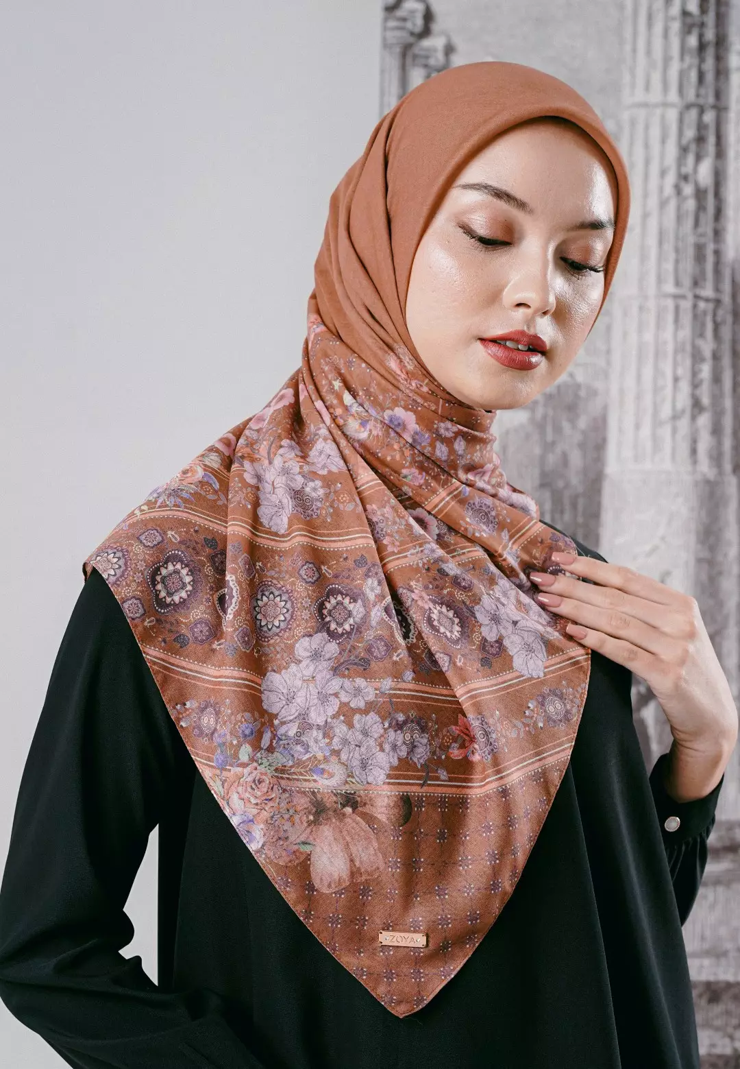 ZETTA Scarf Teracotta - Kerudung Hijab Segiempat Motif - Bahan Voal Premium - Ukuran 115x115