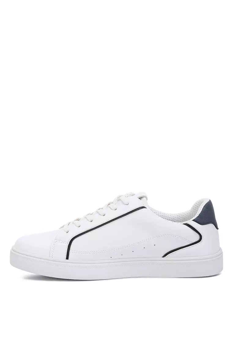 Sepatu Kets Pria Bertali Rendah Warna Putih