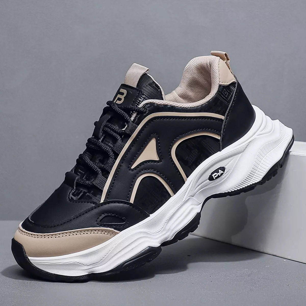 Sepatu Pria Olahraga Sporty Sneakers Cowok Olahraga QN8802