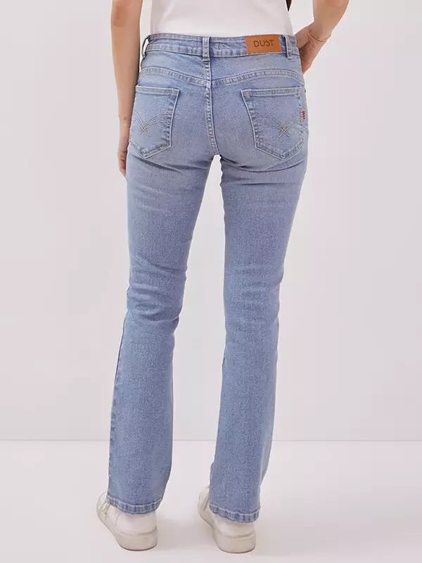 DUST Celana Mid Rise Bootcut Jeans Laira Light Blue (D. 31306)