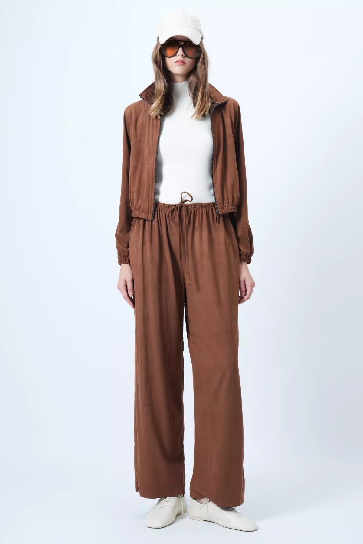 Women'S Tan Stand Collar Zippered Soft Textured Suede Jacket And Double Pocket Pants Suit Alc-X14445
