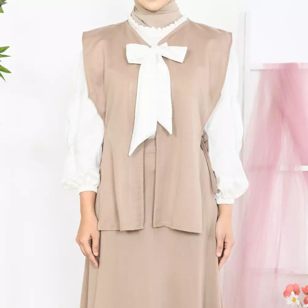 Amari One Set Vest Skirt - Khaki M19707 R39S6