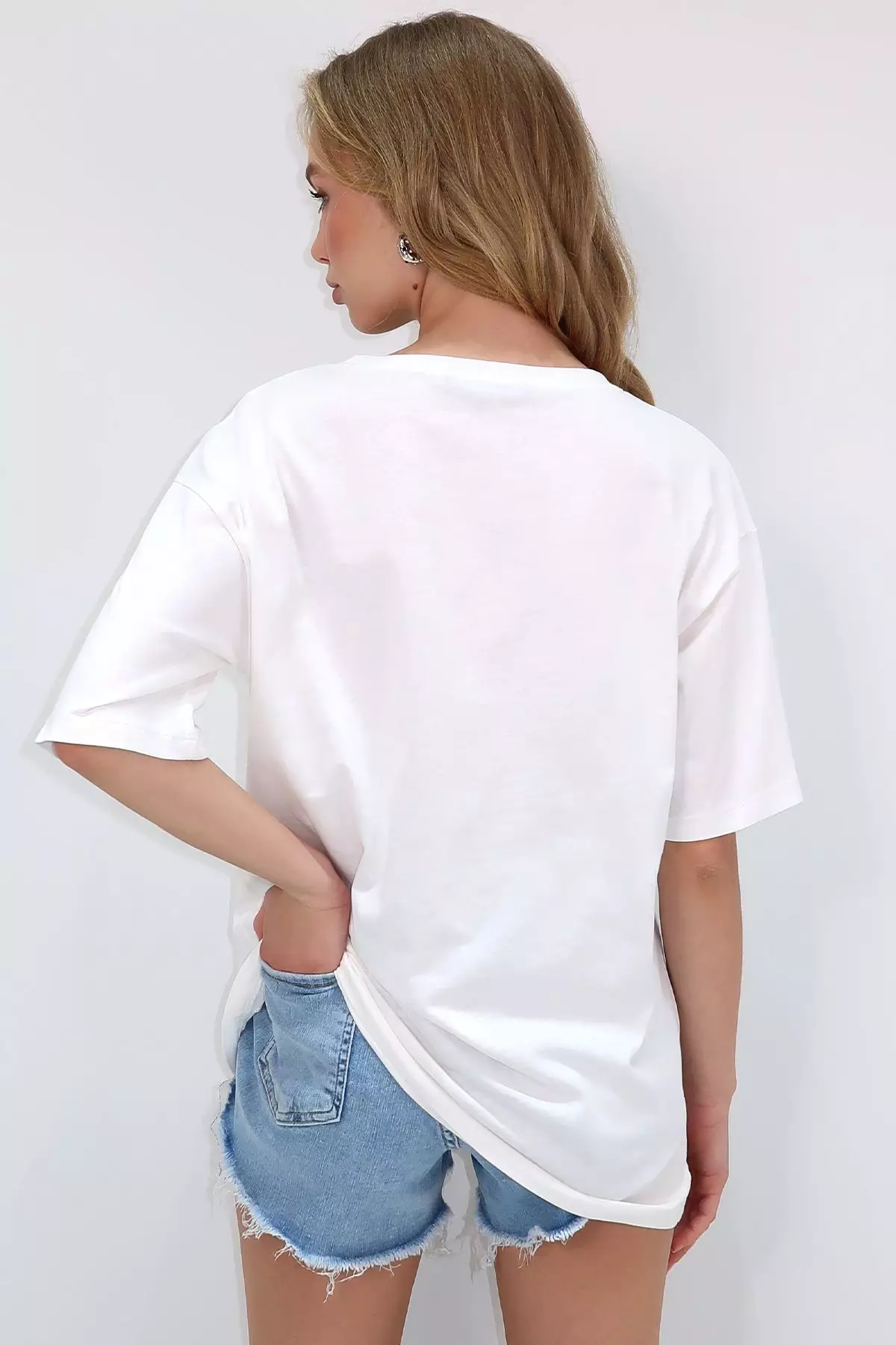 Women's White Crew Neck Oversize Pearl and Stone Embroidered T-Shirt