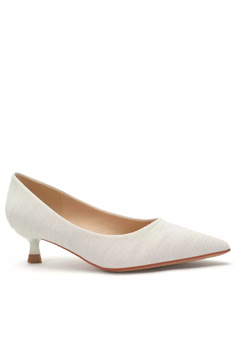 Discount on Twenty Eight Shoes  shoes - SKU: 4.5CM Pointy Satin Fabric Pumps 2047-2
