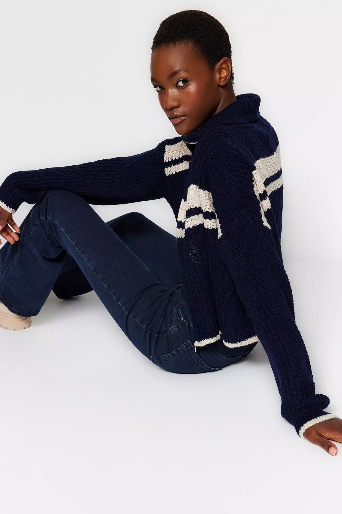 Color Block Stand Up Collar Knit Cardigan