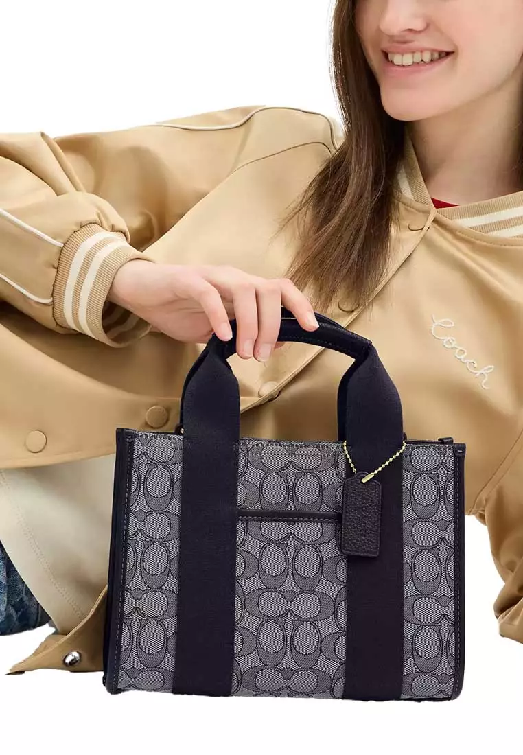 Smith Tote Bag 24 In Signature Jacquard Navy/Midnight Navy CAR78