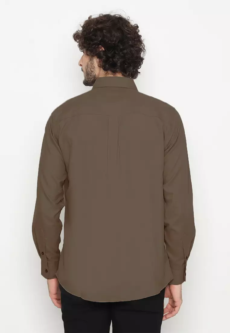 POLICE Kemeja Polos Basic Cotton Soft Choco Brown Regular Fit Lengan Panjang Pria