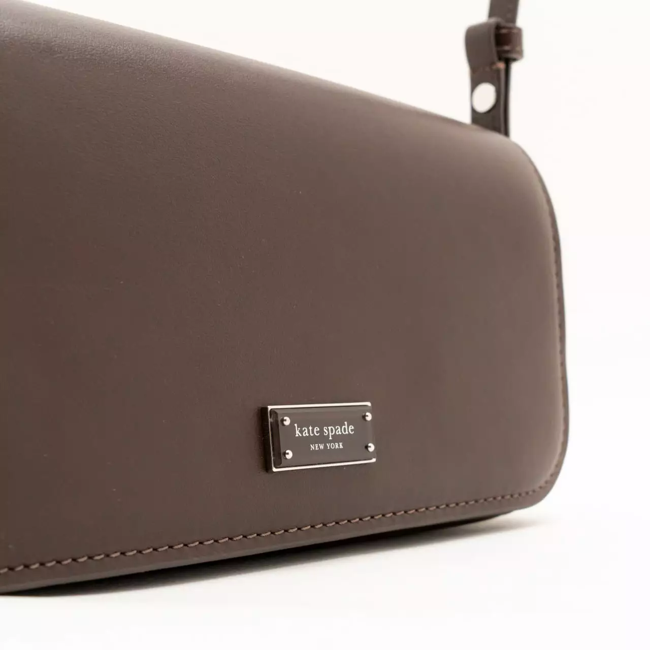 [7.7 SALEBRATION] Liv Small East West Shoulder Bag Hot Fudge